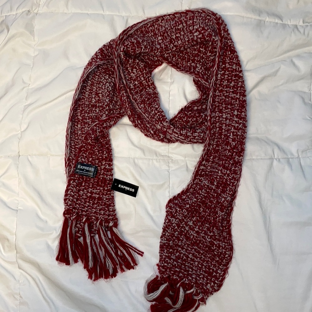 Express knitted scarf